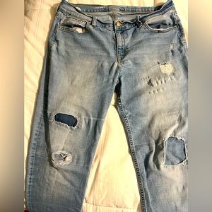 Old Navy Boyfriend Skinny distressed jeans